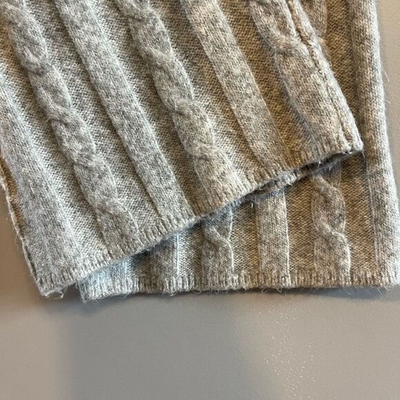 Abercrombie & Fitch Gray Knit Cardigan & Pant Sweater Set | SZ L & M - Picture 14 of 16